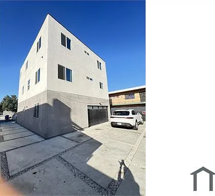 789 E 41st Pl — Photo 1
