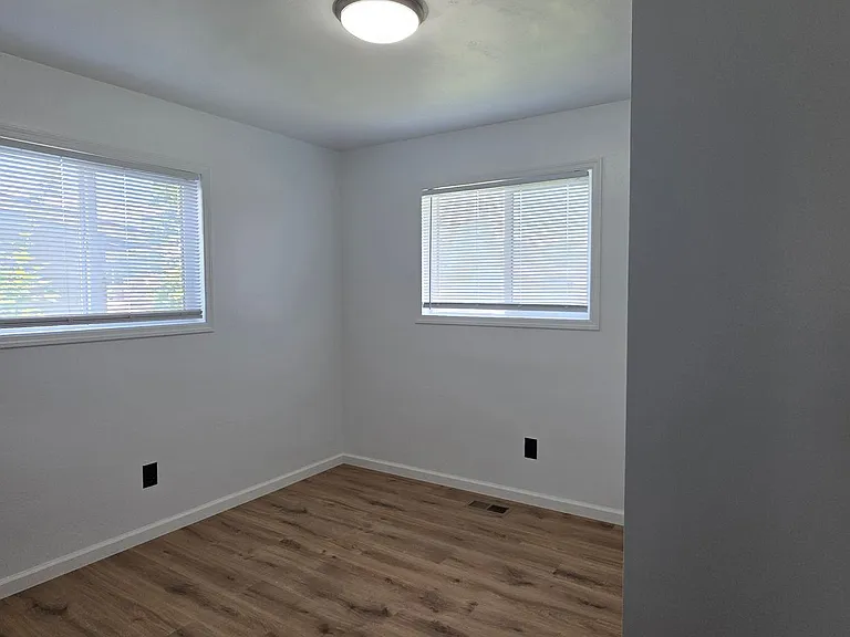 35 N Adams St — Photo 15
