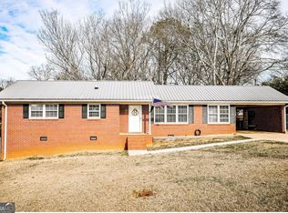 283 Roosevelt Blvd, Commerce, GA 30529