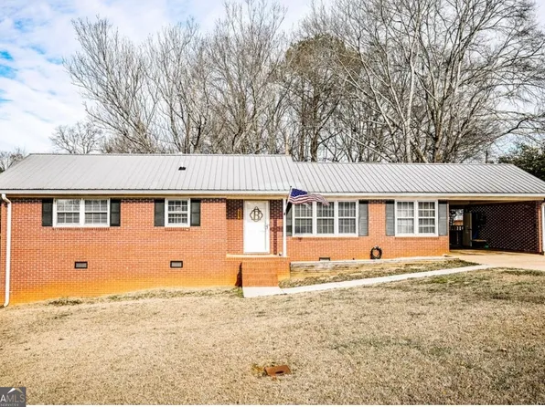 283 Roosevelt Blvd, Commerce, GA 30529