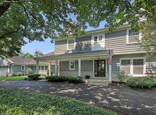 906 S County Line Rd, Hinsdale, IL 60521