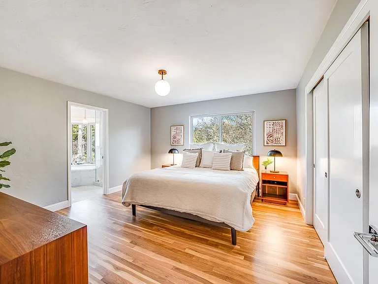 4170 Marguerita Way — Photo 18