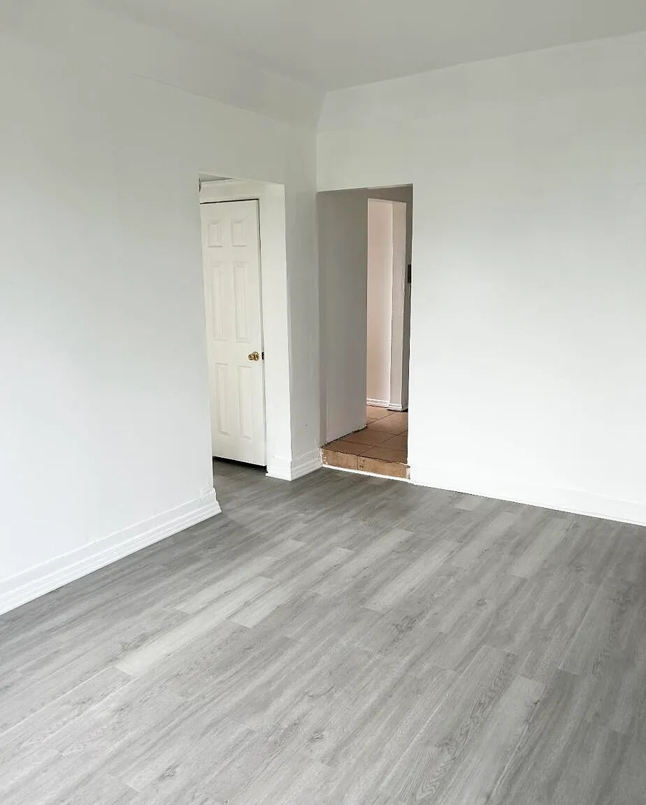 1 bed, 1.0 bath, 9000 sqft, $2,734 — Photo 3