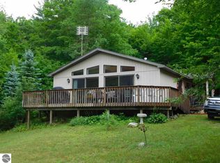 7815 Getaway Ln, Mancelona, MI 49659