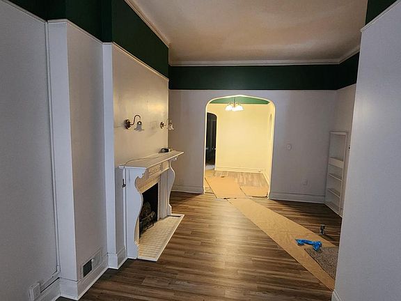 5th image of 1115 N Calvert St