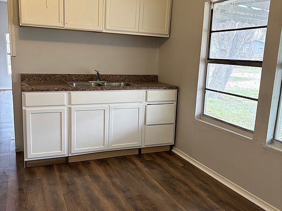 2nd image of 5534 San Fernando St APT 2