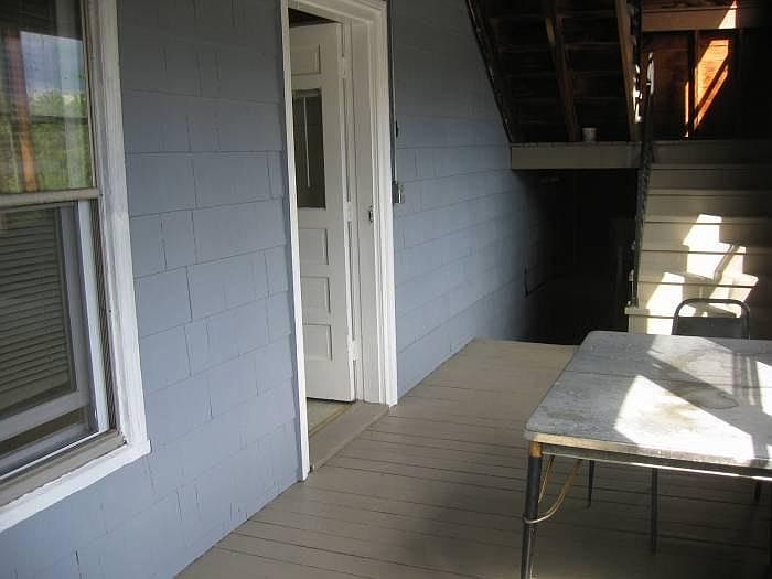 Apt entry from porch