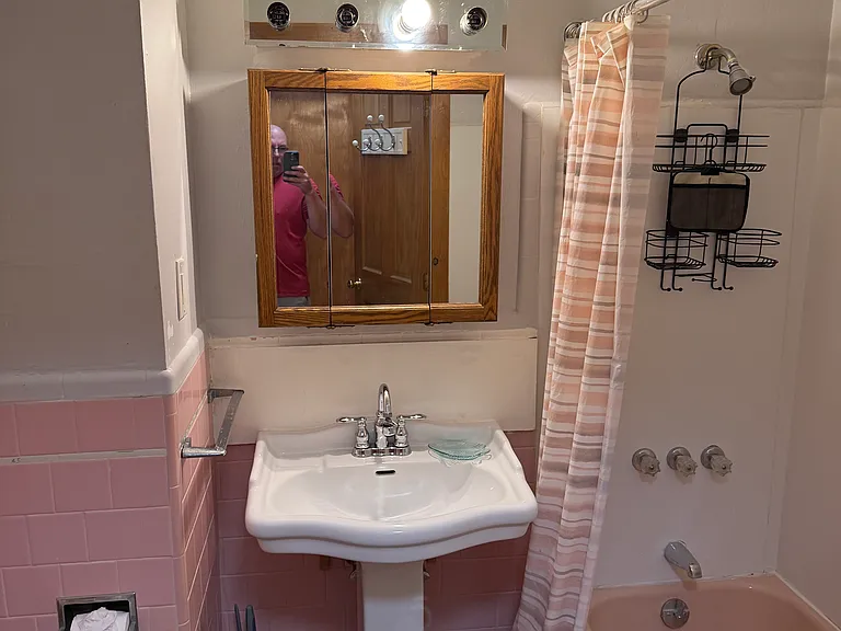 555 Essex St #3 — Photo 7