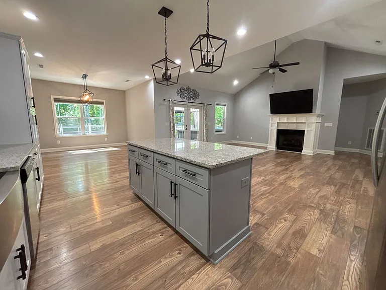 262 Allenwood Dr — Photo 8