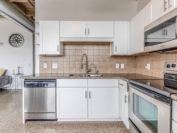 3rd image of 221 W Lancaster Ave Unit 10005