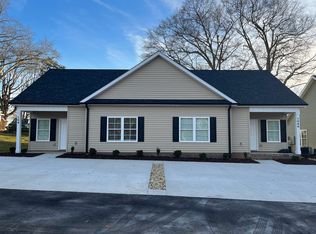 102 Oak Ln #104A, Liberty, SC 29657