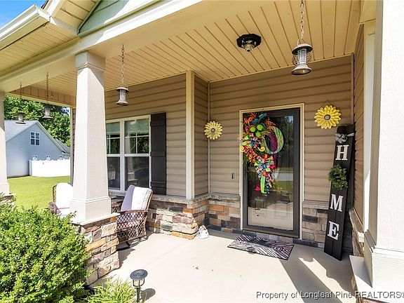 2nd image of 374 Boswell St