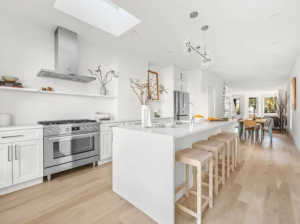 45 E 4th St, Brooklyn, NY 11218