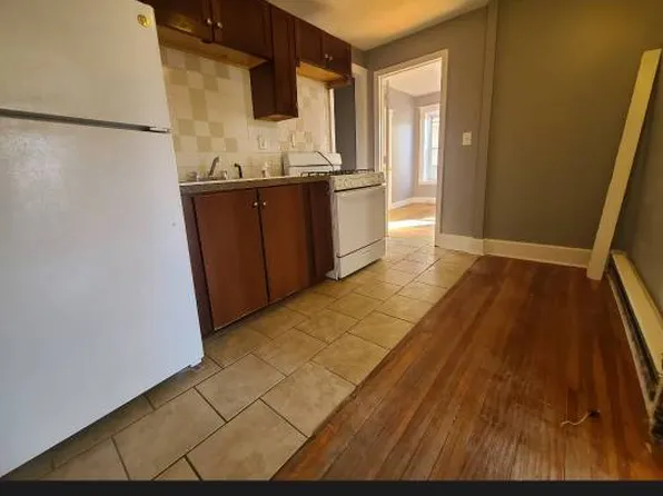 218 West St, Bristol, CT
