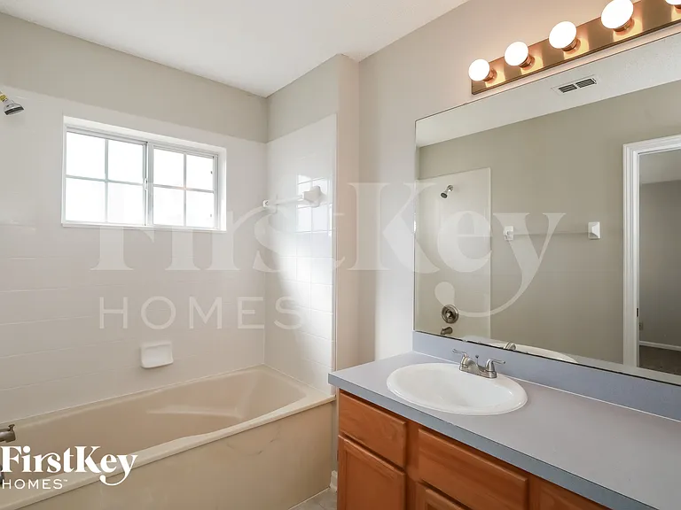 2262 Bristol Spring Ct — Photo 11