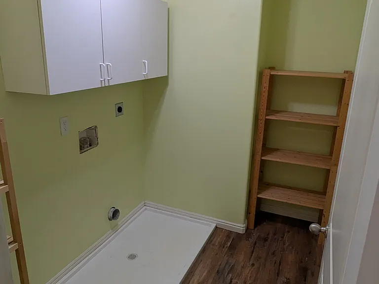 2383 S 1350 W — Photo 14