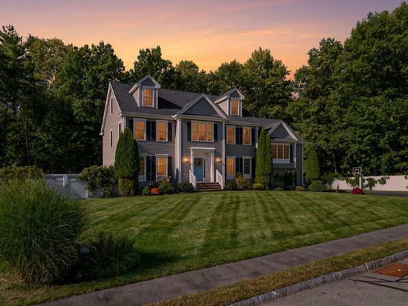 9 Lakewoods Dr