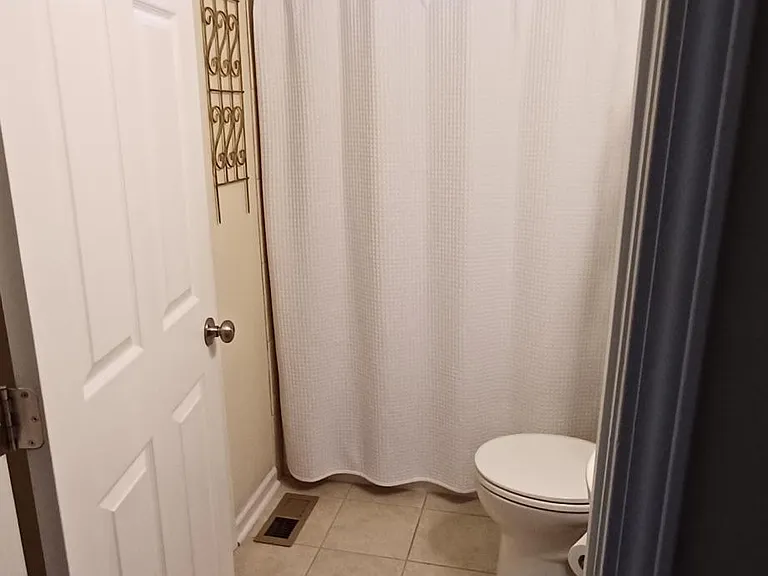 963 Springdale Dr — Photo 4