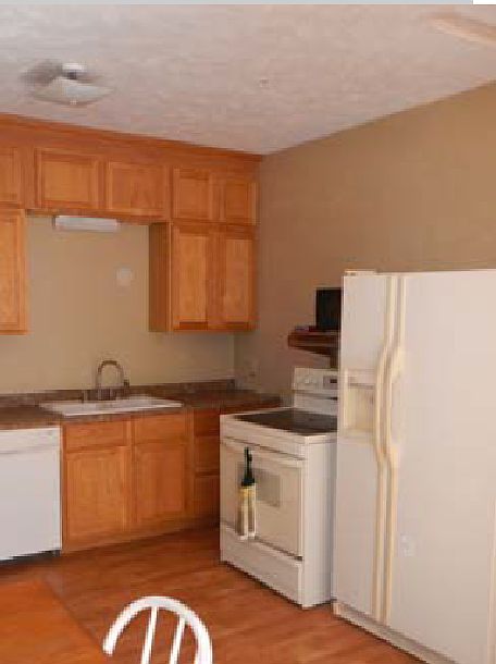 2nd image of 206 S Main Ave