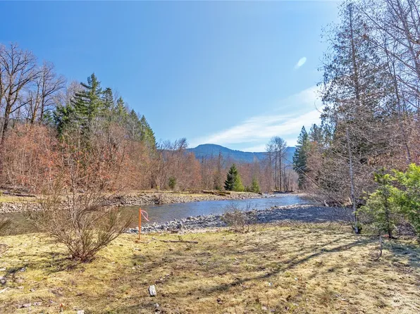 124 Armstrong Lane, Packwood, WA 98361