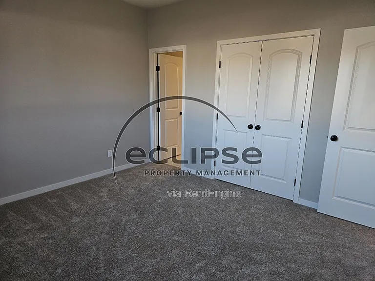 511 Washington Ave — Photo 6