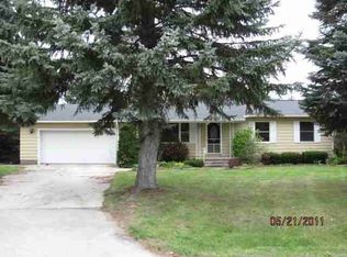 2810 Victoria Ct, Traverse City, MI 49684