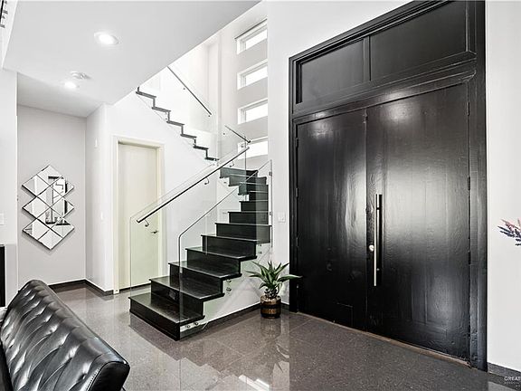 2nd image of 4609 Sweetwater Ave