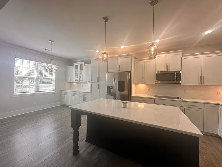 201 Thistleberry Dr — Photo 17