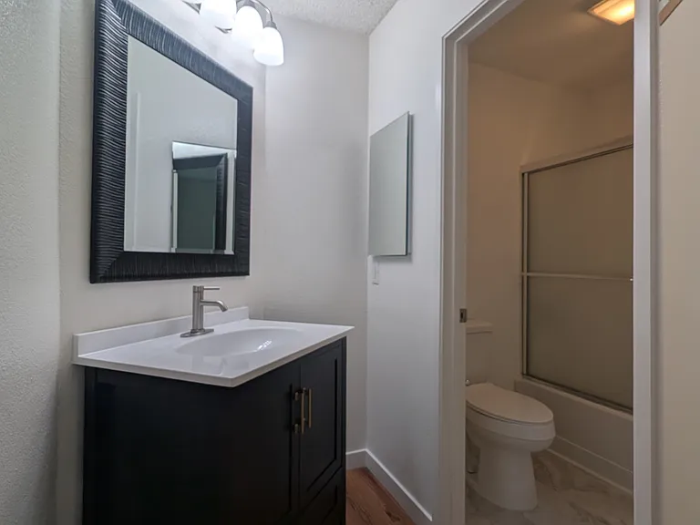 1573 Thornbriar Dr — Photo 4