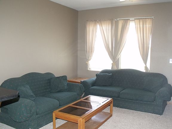 4th image of 828 Dailey Dr