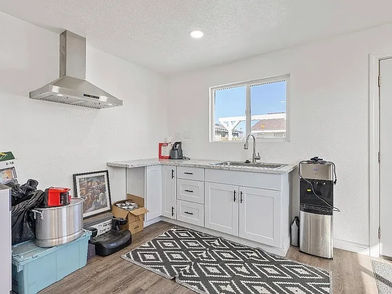 5313 Annette St #B — Photo 3