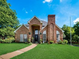 1705 Plum Creek Dr, Desoto, TX 75115