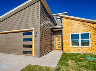 3320 Brazos River Dr, Granbury, TX 76048