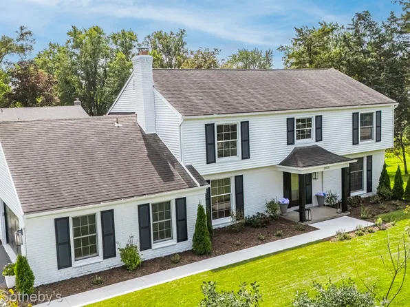 20023 W 14 Mile Rd, Beverly Hills, MI 48025