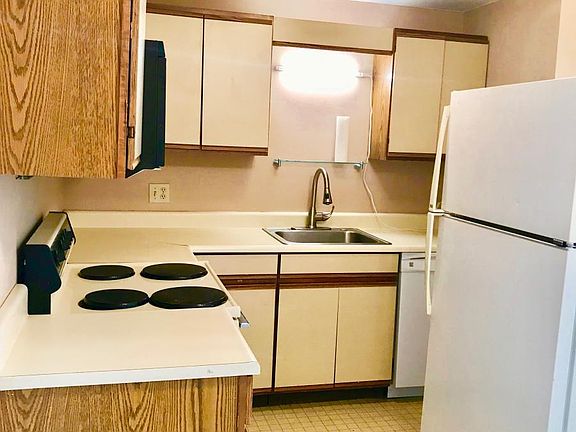 2nd image of 1617 Braley Rd APT 90
