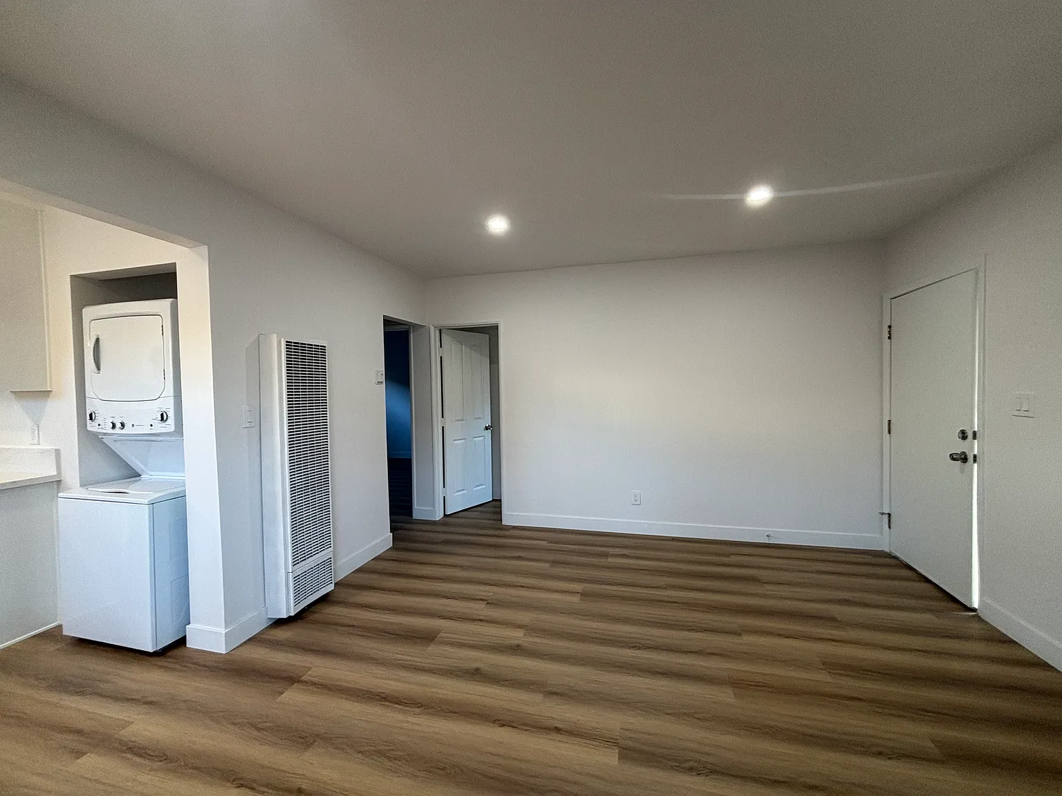 2 bed, $3,000 — Photo 3