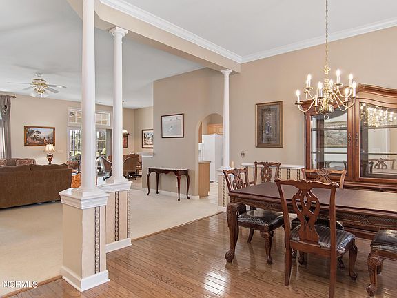 5th image of 919 Sandpiper Bay Drive SW