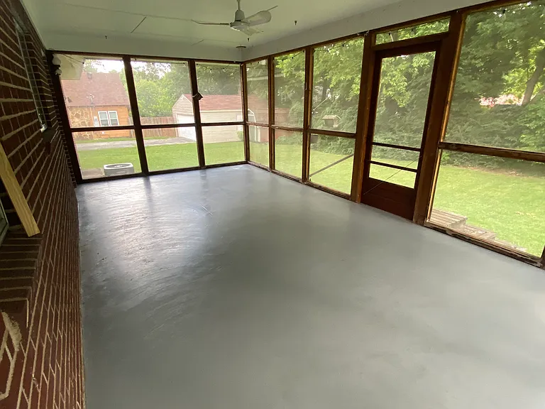 505 S Elm St — Photo 15