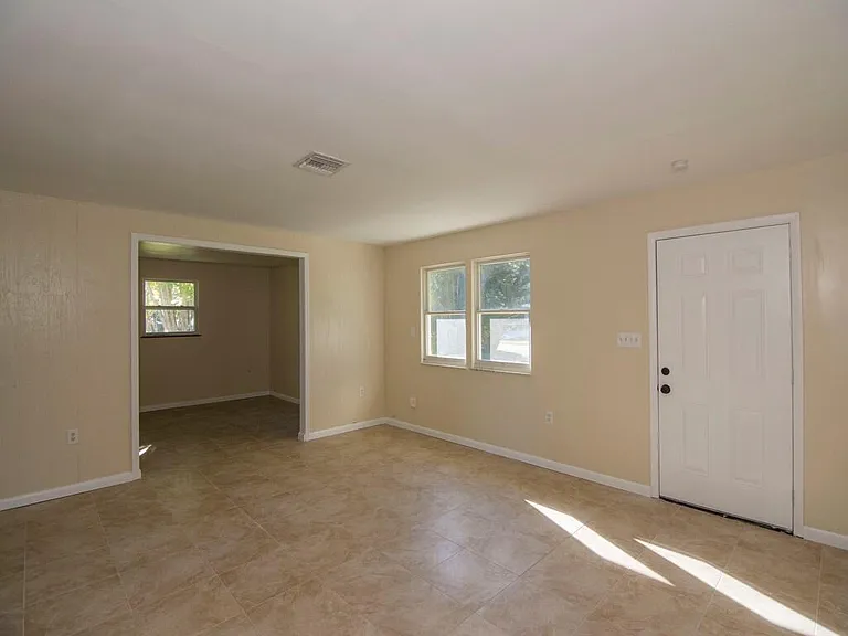8604 Brookline Ave — Photo 11
