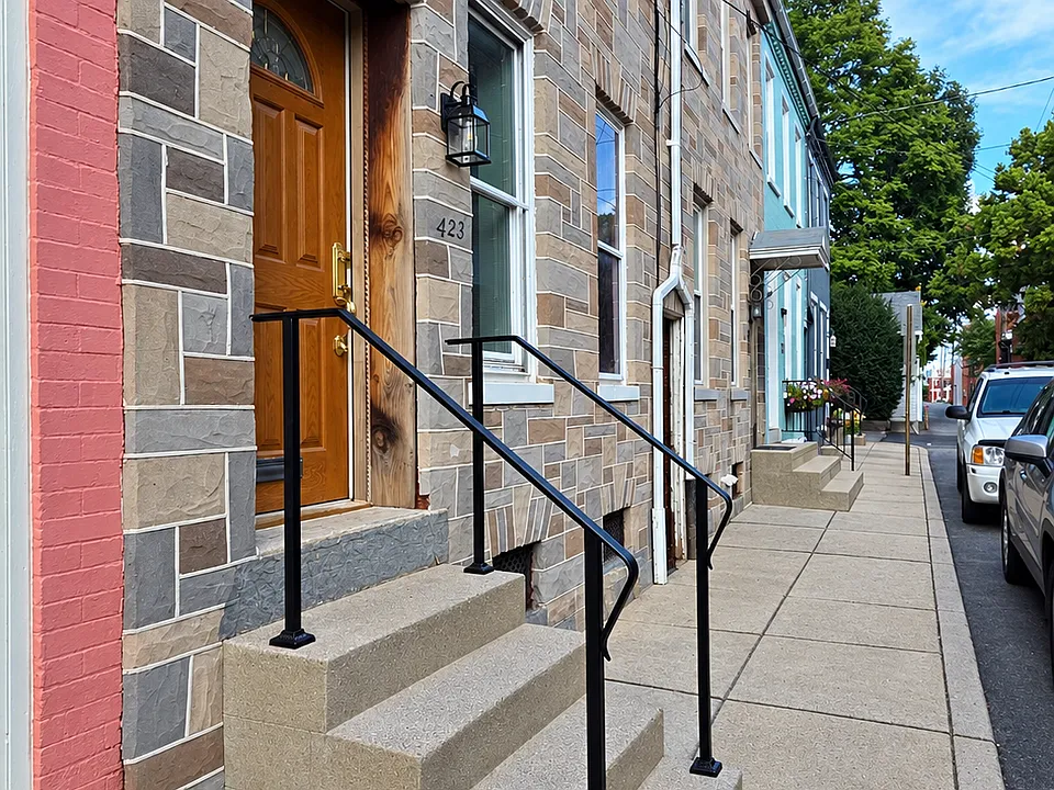 421 W Marion St