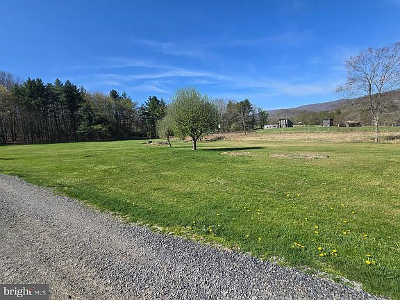5th image of 539 Plum Run Rd