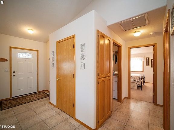 4th image of 16309 NE 38th St