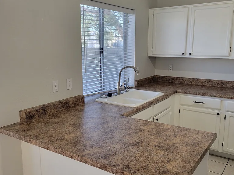4527 E Mockingbird Dr — Photo 18