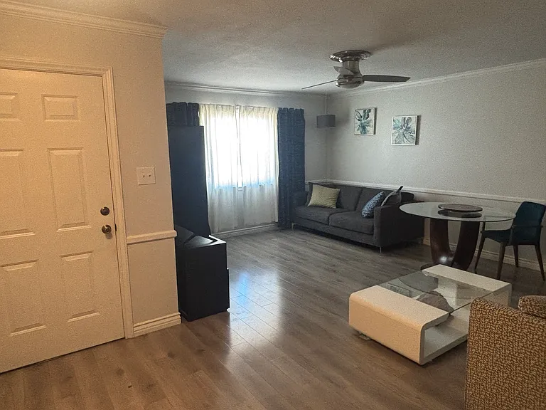 6913 Creekside Ln — Photo 11