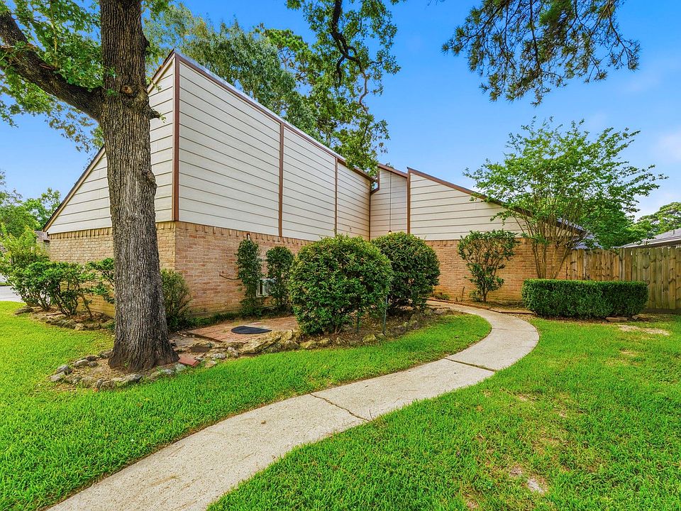1st image of 2718 Knollbrook Ln