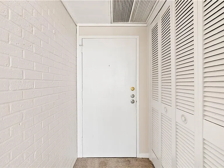 4600 Ocean Dr #906 — Photo 3