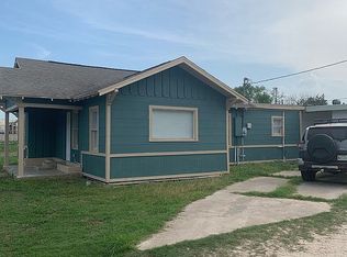 213 S 1st St, Kingsville, TX 78363