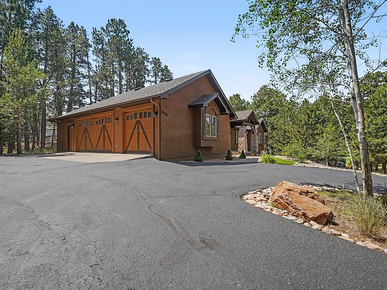 18145 Bakers Farm Rd — Photo 3