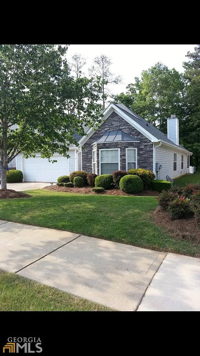 1146 Strath Clyde Way photo 1