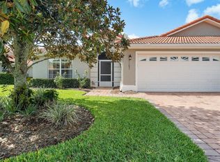 5107 Harbour Dr, Oxford, FL 34484